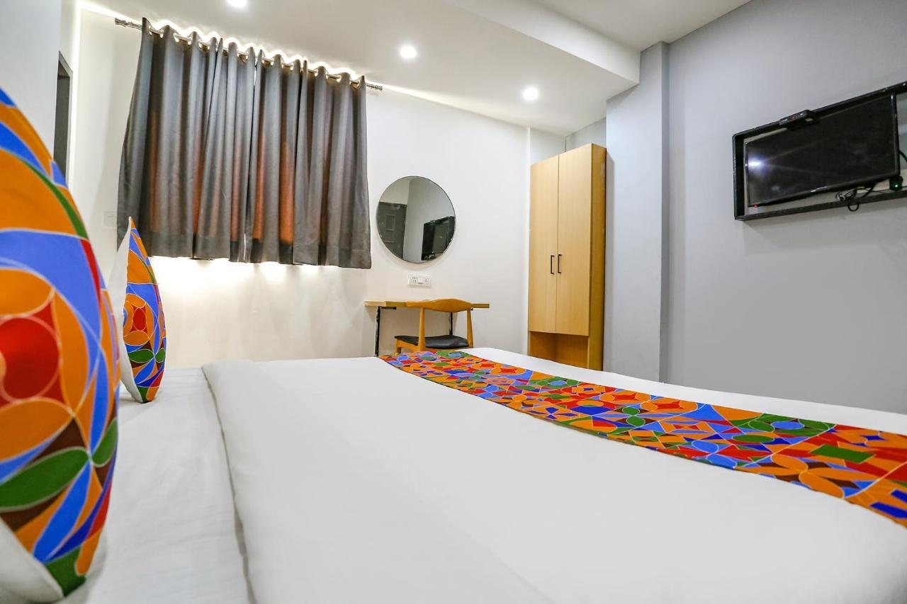 Fabhotel Vat - Meera Bagh Delhi  Exterior foto